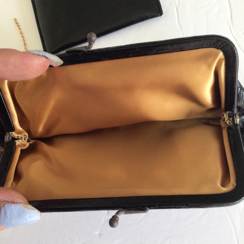 VINTAGE 40’s KORET X SAKS FIFTH AVENUE COIN PURSE AND MIRROR - Picture 12 of 13